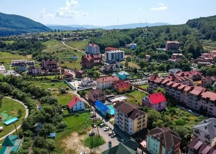 宾馆 сонячне джерело 波利亚纳