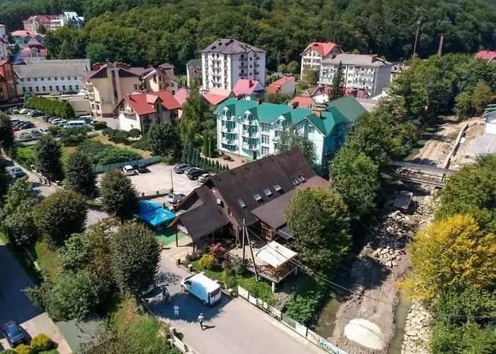 宾馆 сонячне джерело 波利亚纳