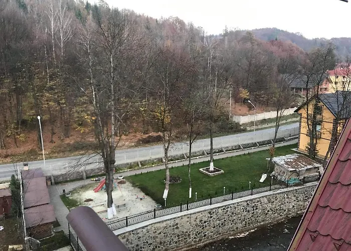 宾馆 сонячне джерело 波利亚纳