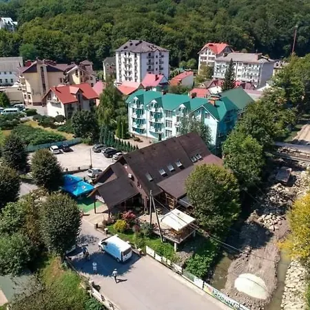 Gasthof сонячне джерело Poljana